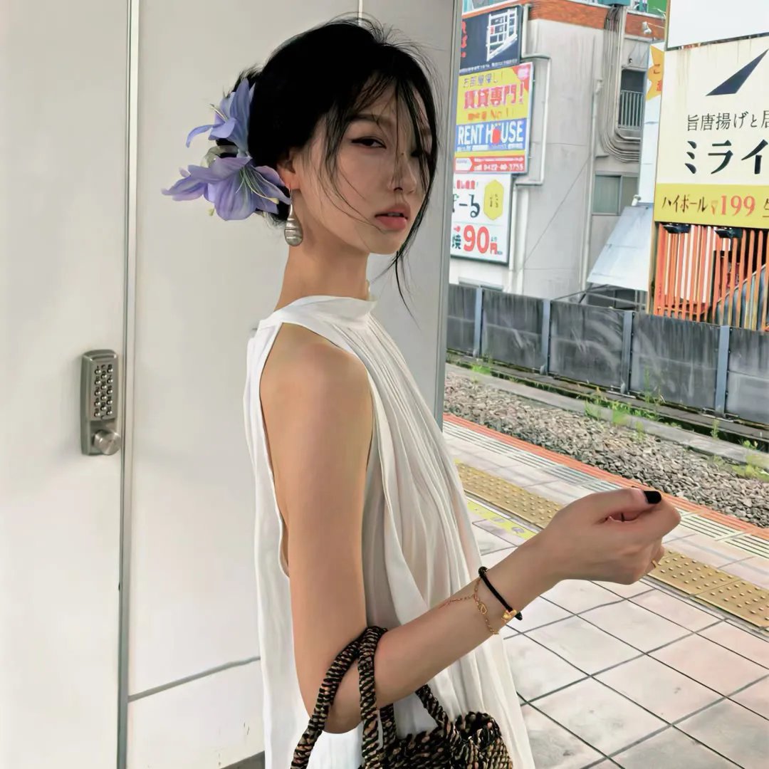哎吔少女 海报